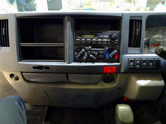 いすゞ エルフ 小型 平ボディ TKG-NJR85A(95765) 10枚目