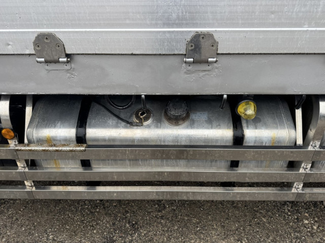 いすゞ ギガ 大型 クレーン付き QKG-CYJ77A(95764) 28枚目