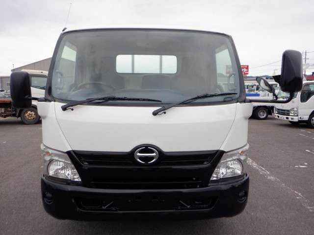 日野 デュトロ 小型 平ボディ TKG-XZC710M(95777) 4枚目