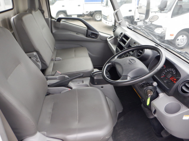 日野 デュトロ 小型 平ボディ TKG-XZC710M(95777) 31枚目