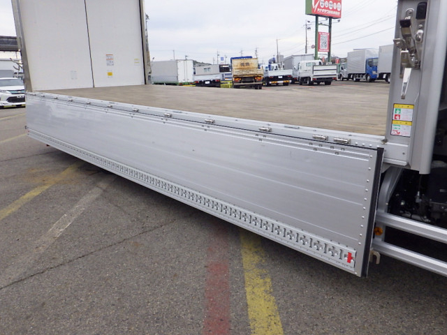 いすゞ フォワード 小型 アルミウィング 2RG-FRR90T4(95787) 7枚目