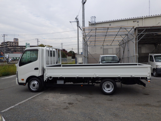日野 デュトロ 小型 平ボディ 2RG-XZU710M(95790) 3枚目
