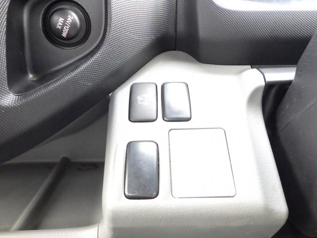 日野 デュトロ 小型 平ボディ 2RG-XZU710M(95790) 14枚目