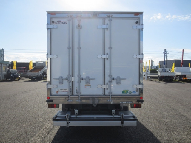 三菱ふそう キャンター 小型 冷凍冷蔵バン TKG-FEB50(95795) 7枚目