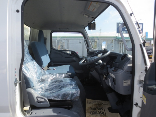 三菱ふそう キャンター 小型 冷凍冷蔵バン TKG-FEB50(95795) 18枚目