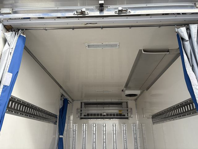 トヨタ ダイナ 小型 冷凍冷蔵バン 2RG-XZC605(95798) 11枚目