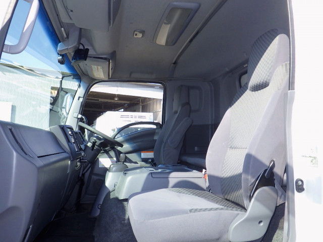 いすゞ フォワード 小型 アルミウィング 2RG-FRR90T2(95802) 18枚目