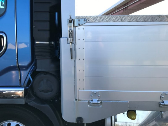 三菱ふそう ファイター 小型 平ボディ 2KG-FK71F(95801) 43枚目