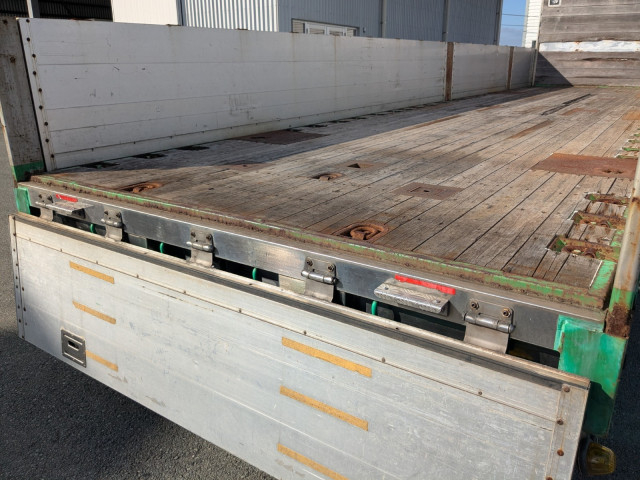 いすゞ ギガ 大型 平ボディ QKG-CYJ77A(95803) 17枚目