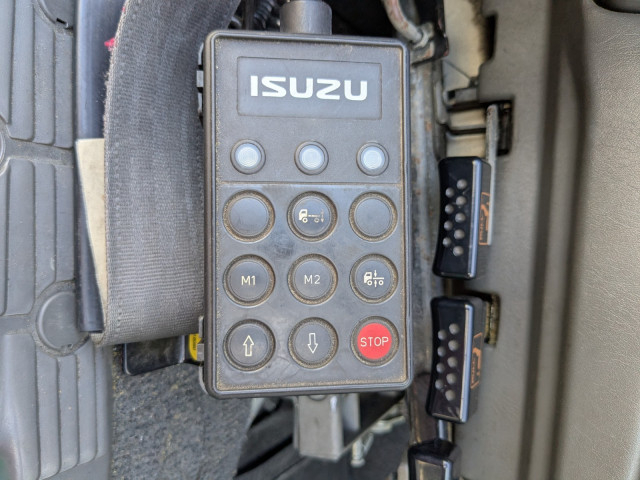 いすゞ ギガ 大型 平ボディ QKG-CYJ77A(95803) 32枚目