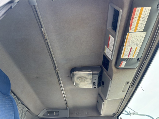 いすゞ ギガ 大型 平ボディ QKG-CYJ77A(95804) 32枚目