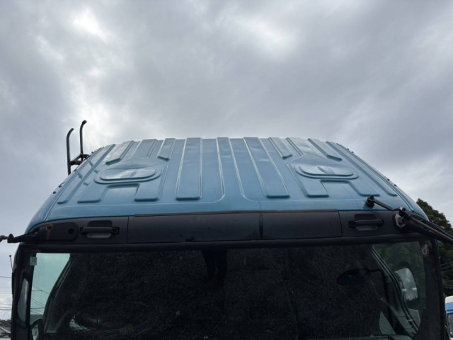 いすゞ ギガ 大型 平ボディ QKG-CYJ77A(95804) 35枚目