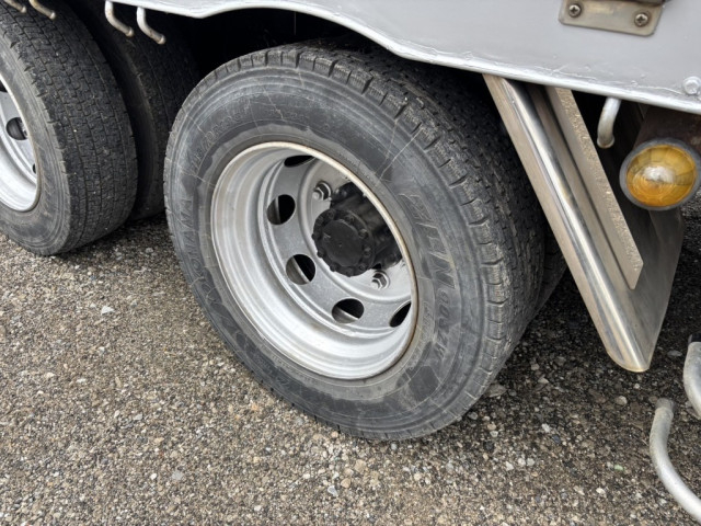 いすゞ ギガ 大型 平ボディ QKG-CYJ77A(95804) 40枚目