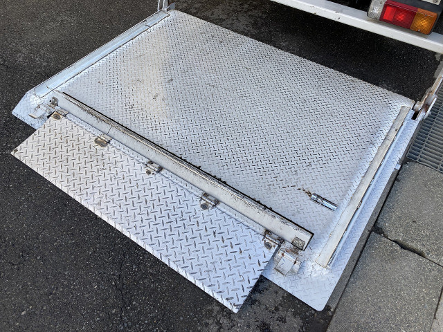 トヨタ ダイナ 小型 アルミバン 2RG-XZU605(95808) 6枚目