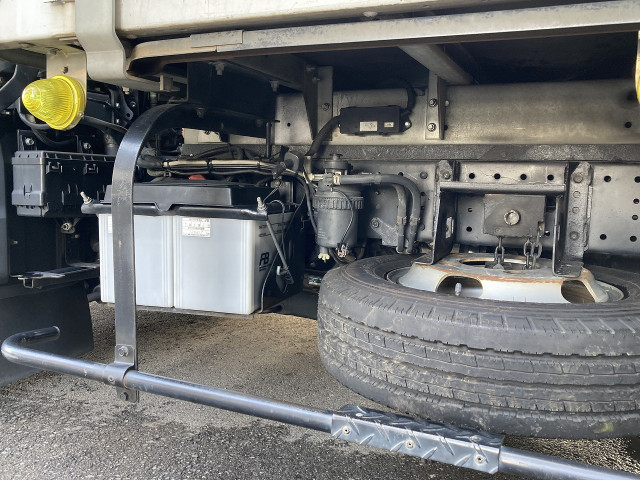 トヨタ ダイナ 小型 アルミバン 2RG-XZU605(95808) 9枚目