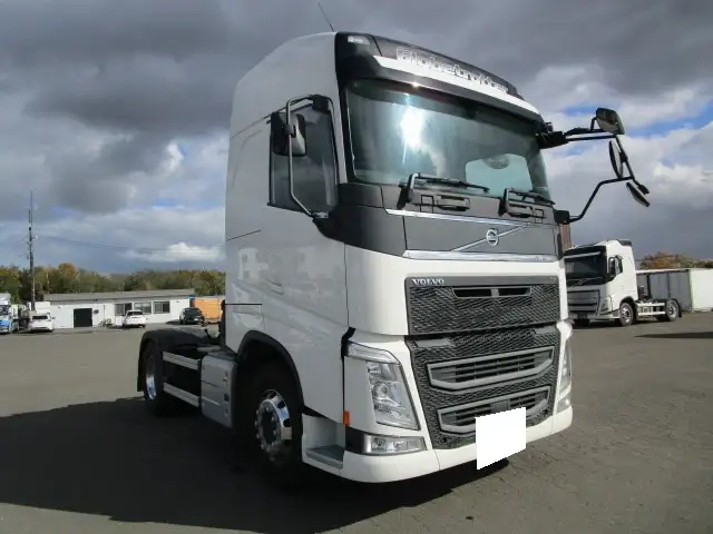 ボルボ 小型 トラクタ（シングル） 2DG-KA2TEA2(95901) 3枚目