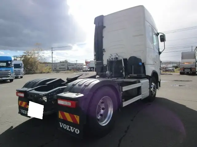 ボルボ 小型 トラクタ（シングル） 2DG-KA2TEA2(95901) 5枚目