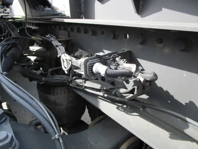 ボルボ 小型 トラクタ（シングル） 2DG-KA2TEA2(95901) 15枚目