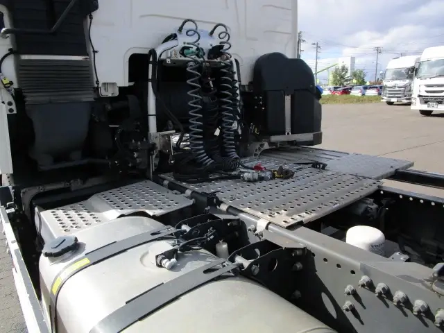 ボルボ 小型 トラクタ（シングル） 2DG-KA2TEA2(95901) 19枚目