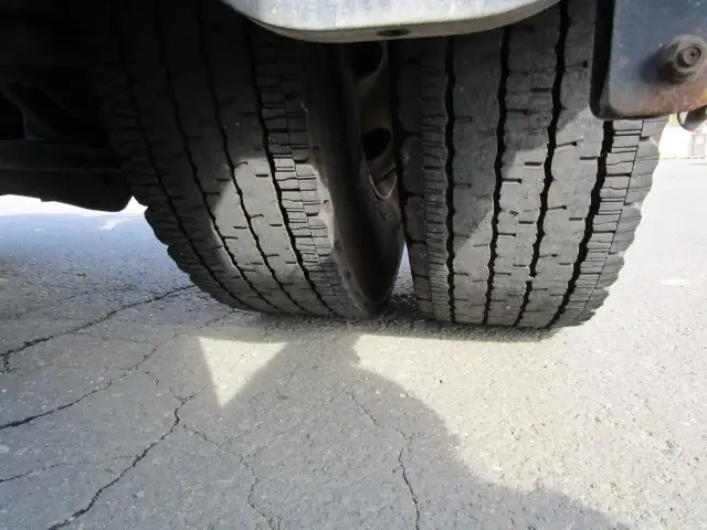 ボルボ 小型 トラクタ（シングル） 2DG-KA2TEA2(95901) 25枚目