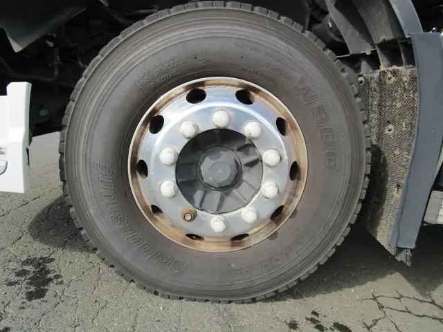 ボルボ 小型 トラクタ（シングル） 2DG-KA2TEA2(95901) 26枚目