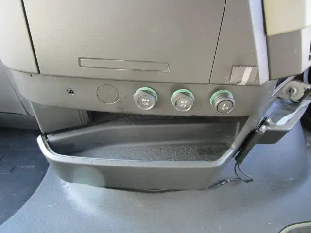 ボルボ 小型 トラクタ（シングル） 2DG-KA2TEA2(95901) 38枚目