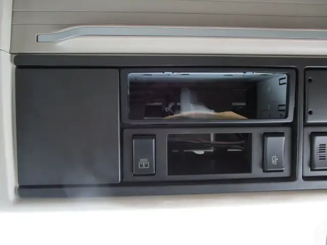 ボルボ 小型 トラクタ（シングル） 2DG-KA2TEA2(95901) 40枚目