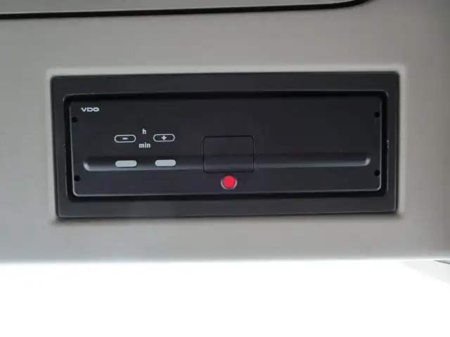 ボルボ 小型 トラクタ（シングル） 2DG-KA2TEA2(95901) 41枚目