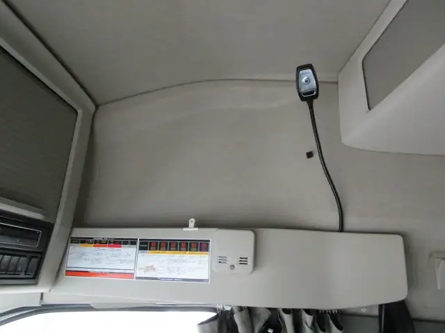 ボルボ 小型 トラクタ（シングル） 2DG-KA2TEA2(95901) 44枚目