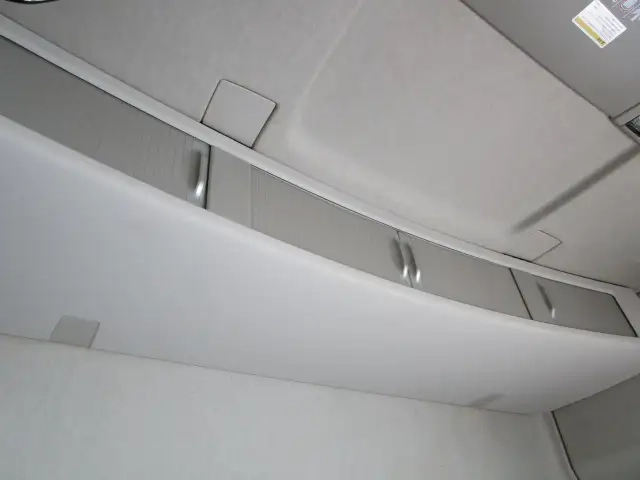 ボルボ 小型 トラクタ（シングル） 2DG-KA2TEA2(95901) 45枚目