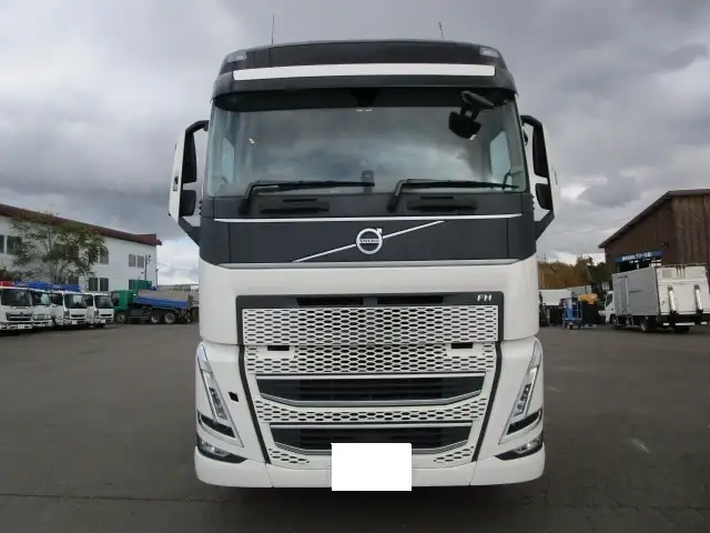 ボルボ 小型 トラクタ（シングル） 2KG-4K2TEA1(95903) 2枚目