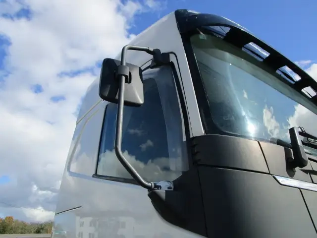 ボルボ 小型 トラクタ（シングル） 2DG-KA2TEA2(95901) 57枚目