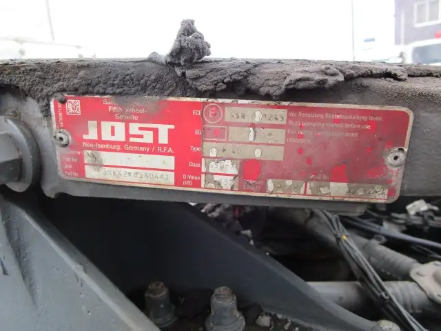 ボルボ 小型 トラクタ（シングル） 2KG-4K2TEA1(95903) 12枚目