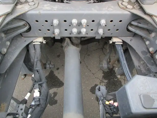 ボルボ 小型 トラクタ（シングル） 2KG-4K2TEA1(95903) 20枚目