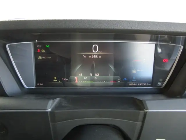 ボルボ 小型 トラクタ（シングル） 2KG-4K2TEA1(95903) 30枚目