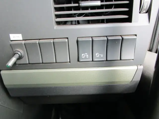 ボルボ 小型 トラクタ（シングル） 2KG-4K2TEA1(95903) 34枚目