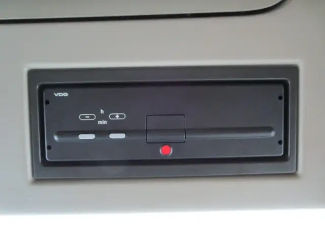 ボルボ 小型 トラクタ（シングル） 2KG-4K2TEA1(95903) 39枚目