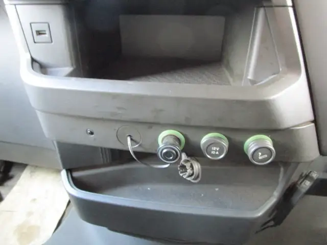 ボルボ 小型 トラクタ（シングル） 2KG-4K2TEA1(95903) 49枚目