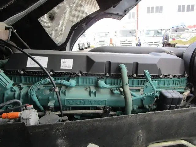 ボルボ 小型 トラクタ（シングル） 2KG-4K2TEA1(95903) 56枚目