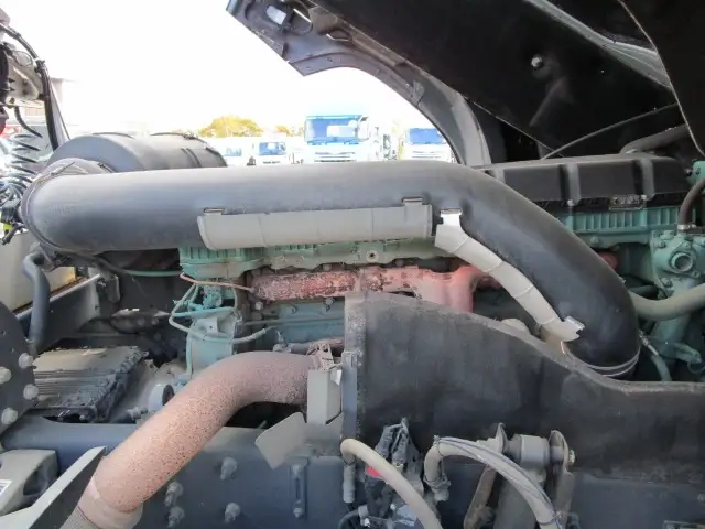 ボルボ 小型 トラクタ（シングル） 2KG-4K2TEA1(95903) 57枚目