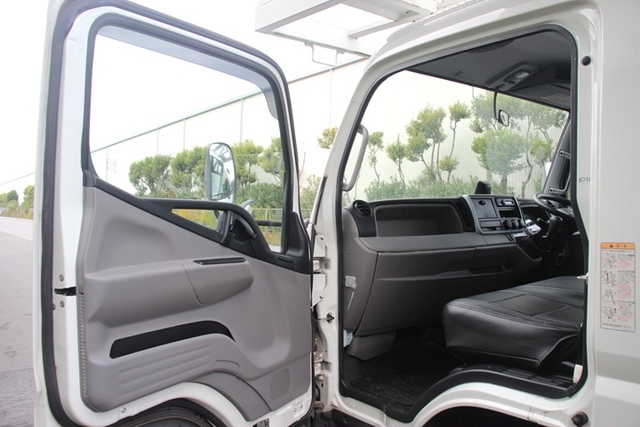 三菱ふそう キャンター 中型 車載専用車 2PG-FEC90(95910) 9枚目