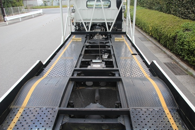 三菱ふそう キャンター 中型 車載専用車 2PG-FEC90(95910) 18枚目