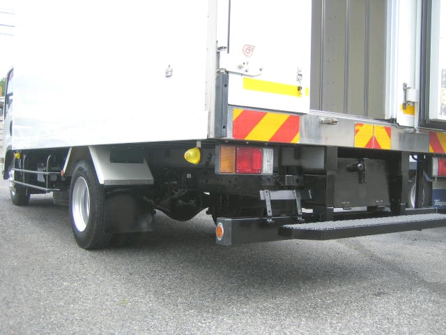 いすゞ エルフ 小型 冷凍冷蔵バン TPG-NPR85AN(95938) 12枚目