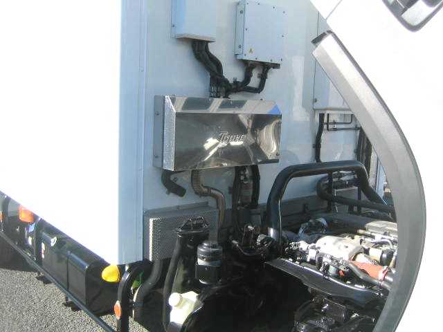 いすゞ エルフ 小型 冷凍冷蔵バン 2RG-NPR88AN(95940) 23枚目