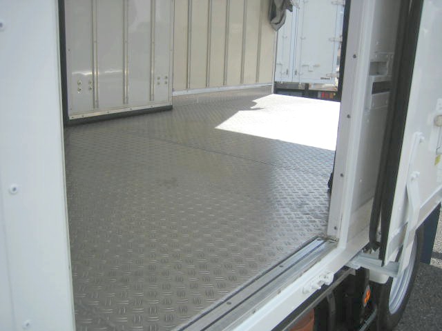 いすゞ エルフ 小型 冷凍冷蔵バン 2RG-NPR88AN(95942) 12枚目