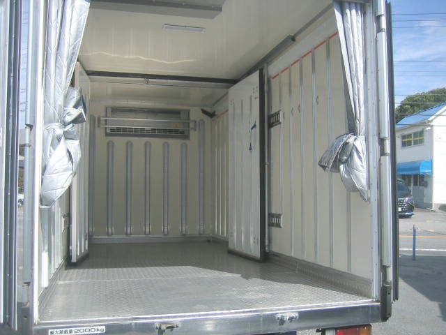 いすゞ エルフ 小型 冷凍冷蔵バン 2RG-NPR88AN(95942) 7枚目