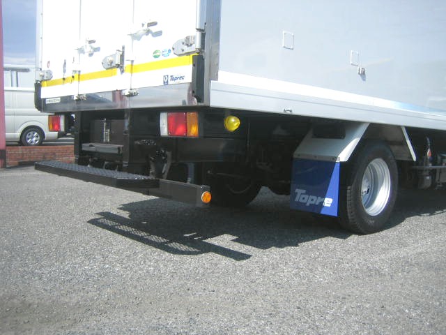 いすゞ エルフ 小型 冷凍冷蔵バン 2RG-NPR88AN(95942) 18枚目