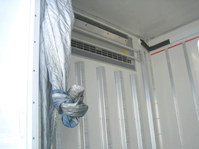 いすゞ エルフ 小型 冷凍冷蔵バン 2RG-NPR88AN(95943) 13枚目