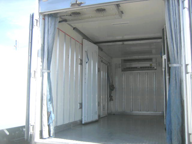 いすゞ エルフ 小型 冷凍冷蔵バン 2RG-NPR88AN(95943) 6枚目