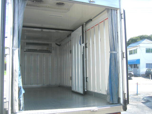 いすゞ エルフ 小型 冷凍冷蔵バン 2RG-NPR88AN(95943) 7枚目